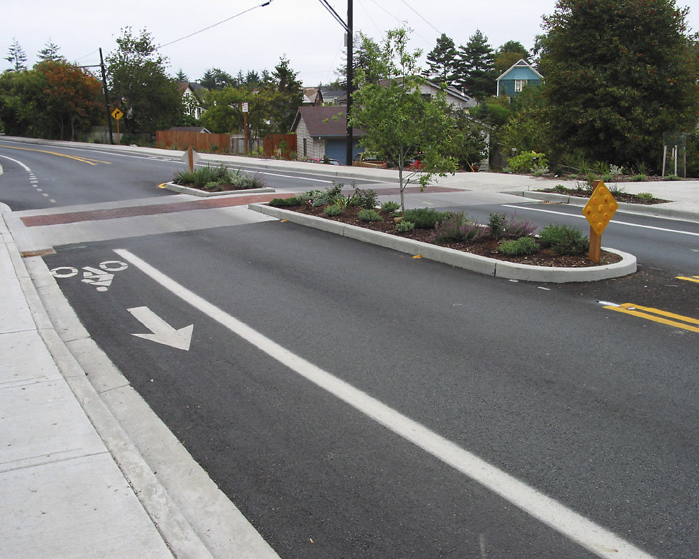 Midblock median island
