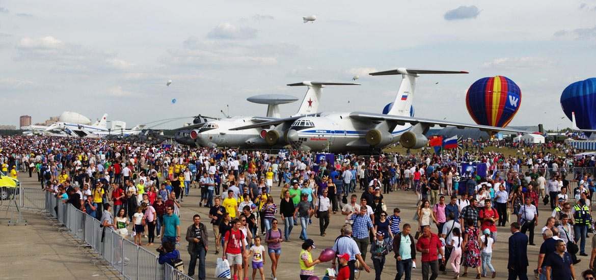 Работа в жуковском. Макс 2015 Жуковский. Авиасалон Макс 2021 в Жуковском. Авиасалон Макс в Жуковском. Аэрошоу в Жуковском 2021.