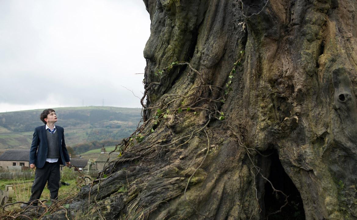 A-Monster-Calls-teaser-trailer